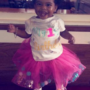 Meet your Posher, Myra